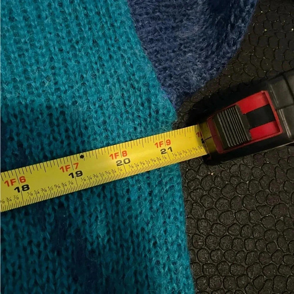 Vintage Mohair Sweater Size‎ large Hand Loomed Embroidered Abstract Design B12 - Picture 10 of 11